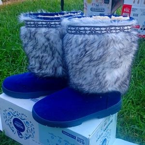 Funky furry sherpa boots 8.5